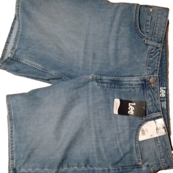 Lee Pants - Women's Size 22 M Bermuda denim shorter by LEE Jeans